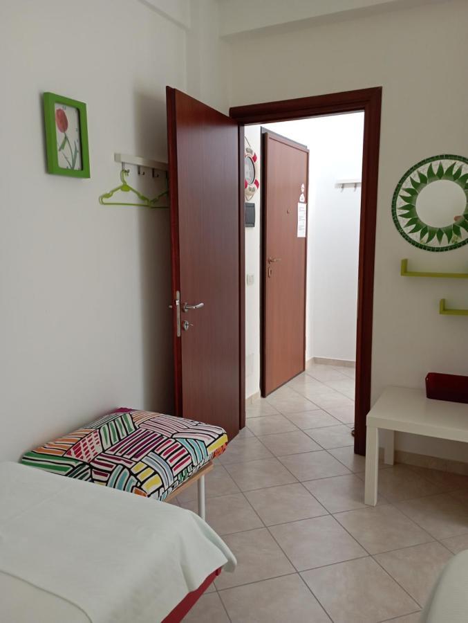 Apartment Alma Sarande Bagian luar foto
