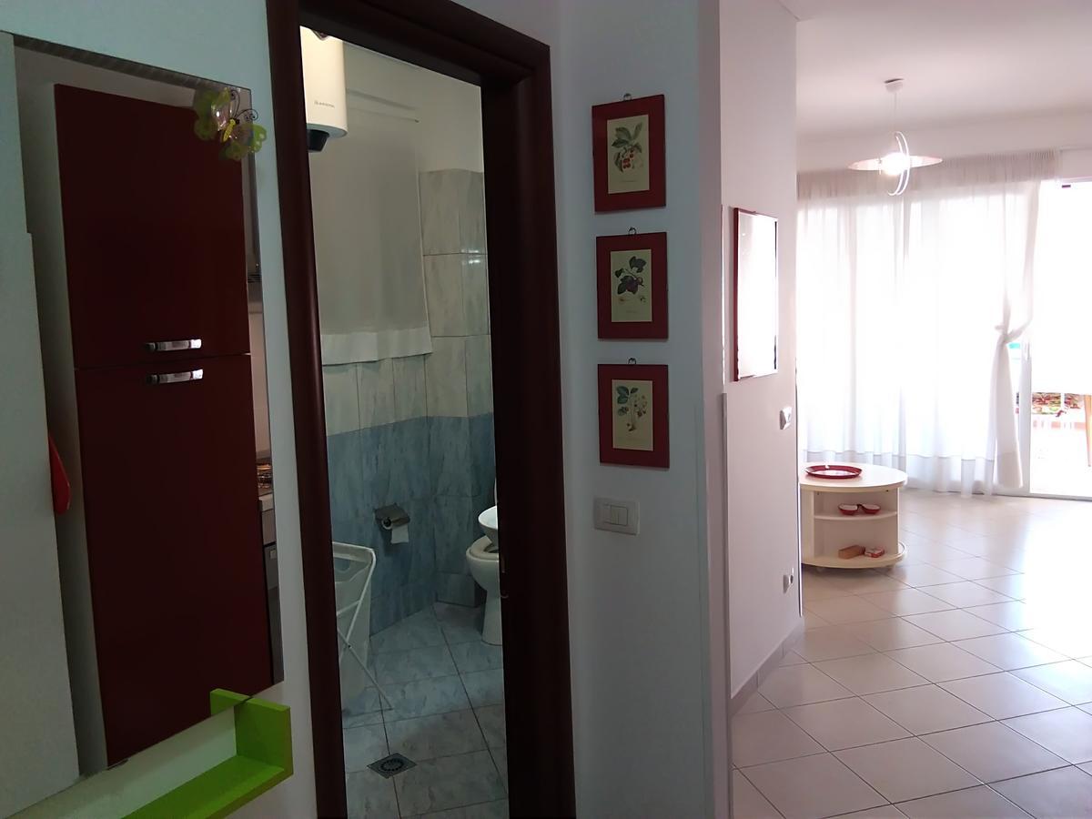 Apartment Alma Sarande Bagian luar foto