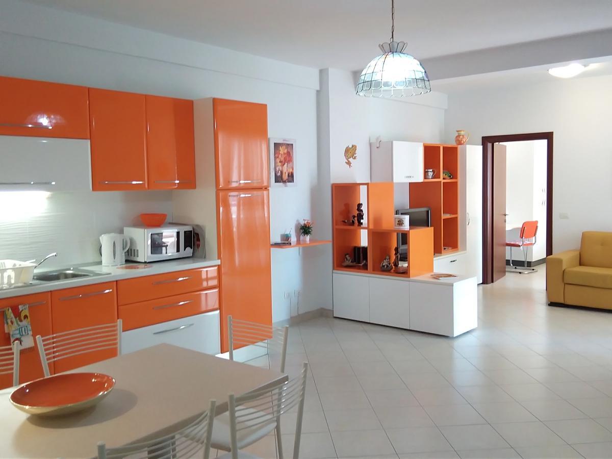 Apartment Alma Sarande Bagian luar foto