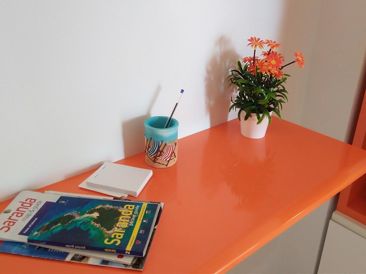 Apartment Alma Sarande Bagian luar foto